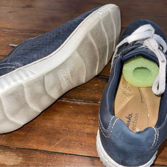 Clarks Blue and White leather Sneakerswomen’s size 10 - Picture 4 of 6
